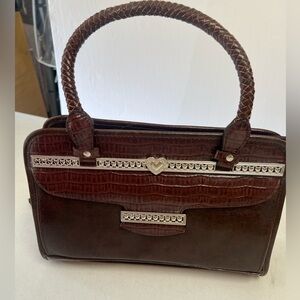 VINTAGE BROWN LEATHER HANDBAG W/SILVER ACCENTS. CROC TEXTURE BRAIDED HANDLES